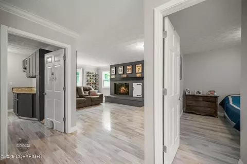 Entry Way - 11048 Buskin Cir, Eagle River, AK 99577 photo 4 of 11