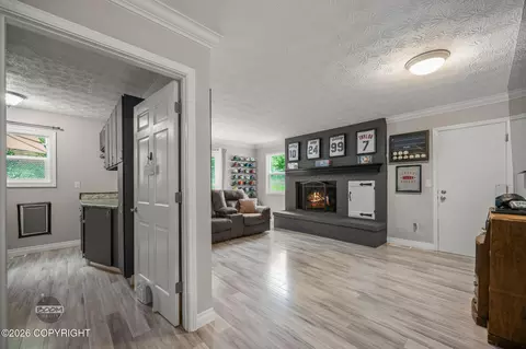Entry Way - 11048 Buskin Cir, Eagle River, AK 99577 photo 5 of 11
