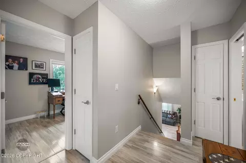 Entry Way - 11048 Buskin Cir, Eagle River, AK 99577 photo 10 of 11