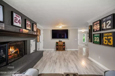 Living - 11048 Buskin Cir, Eagle River, AK 99577 photo 4 of 4