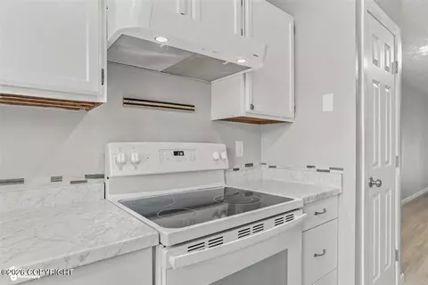 Kitchen - 1839 Bellevue Loop, Anchorage, AK 99515 photo 3 of 4