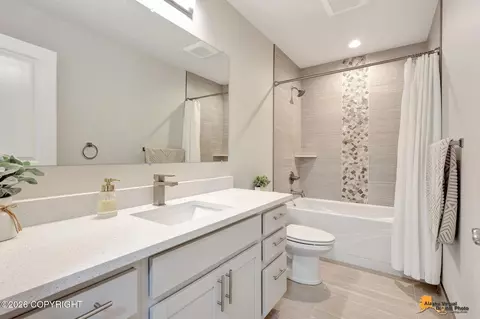 Bath - 8787 E Windy Woods Loop, Palmer, AK 99645 photo 5 of 6