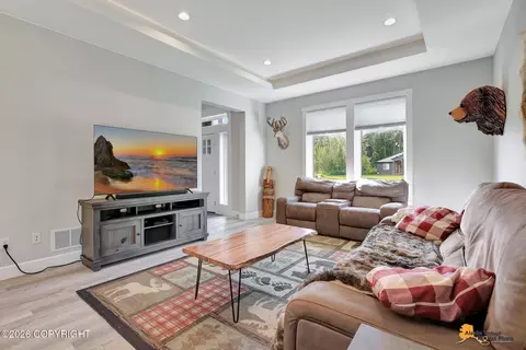 Living - 8787 E Windy Woods Loop, Palmer, AK 99645 photo 3 of 10