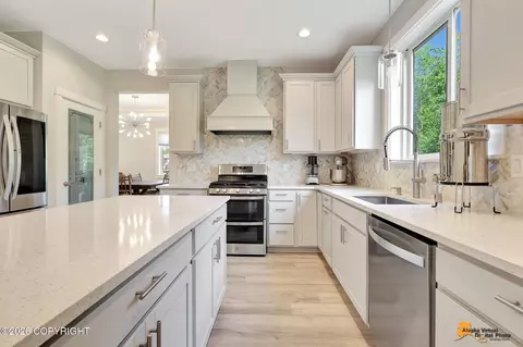 Kitchen - 8787 E Windy Woods Loop, Palmer, AK 99645 photo 3 of 7