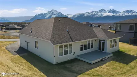 2222 S Sanctuary Dr, Palmer, AK 99645