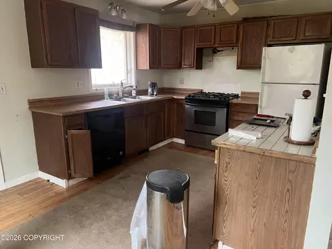 Kitchen - 21315 Helluva St, Chugiak, AK 99567 photo 1 of 2
