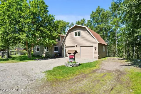 3970 E Ruth Dr, Wasilla, AK 99654