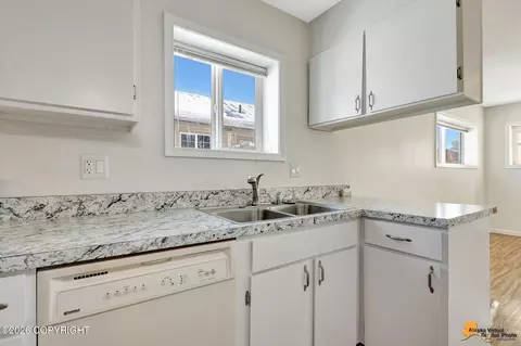 435 E 10th Ave, Anchorage, AK 99501 photo 20