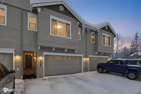 7749 Synergy Ln # 7, Anchorage, AK 99507