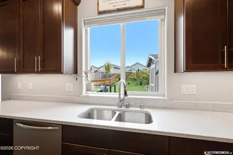 Kitchen - 2909 Morgan Loop, Anchorage, AK 99516 photo 5 of 6