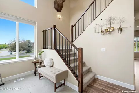 Entry Way - 2909 Morgan Loop, Anchorage, AK 99516 photo 2 of 10
