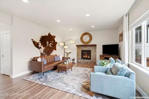 Living - 2909 Morgan Loop, Anchorage, AK 99516 photo 2 of 3