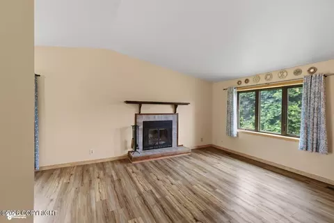 Living - 12457 Crested Butte Dr, Eagle River, AK 99577 photo 2 of 6