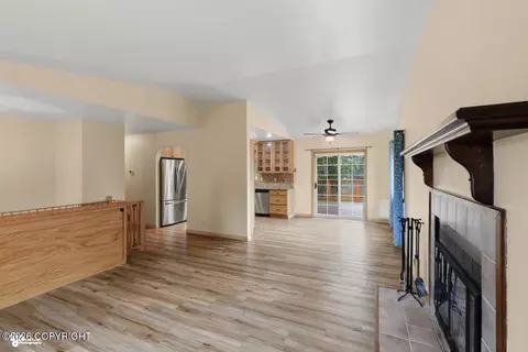 Living - 12457 Crested Butte Dr, Eagle River, AK 99577 photo 5 of 6