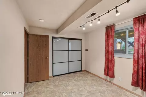 Bedroom - 12457 Crested Butte Dr, Eagle River, AK 99577 photo 5 of 5
