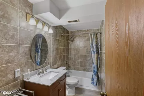 Bath - 12457 Crested Butte Dr, Eagle River, AK 99577 photo 3 of 4