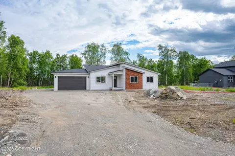 9462 W Palermo Cir, Wasilla, AK 99623