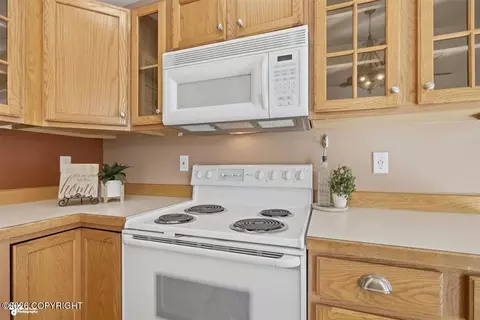 3861 Reflection Dr, Anchorage, AK 99504 photo 15