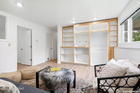 Living - 3106 Wiley Post Ave, Anchorage, AK 99517 photo 5 of 5
