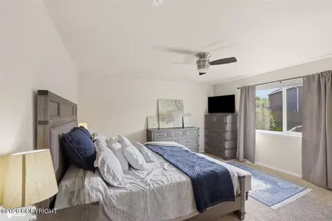 Bedroom - 3195 Morgan Loop, Anchorage, AK 99516 photo 4 of 5