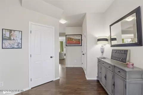 Entry Way - 3195 Morgan Loop, Anchorage, AK 99516 photo 2 of 5