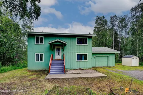 1050 E Onyx Cir, Wasilla, AK 99654