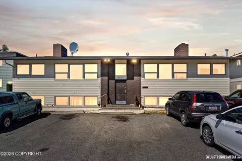 4417 San Roberto Ave, Anchorage, AK 99508
