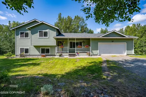 2268 S Amherst Ct, Palmer, AK 99645