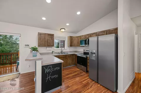 Kitchen - 12121 Winter Park Pl, Eagle River, AK 99577 photo 1 of 5