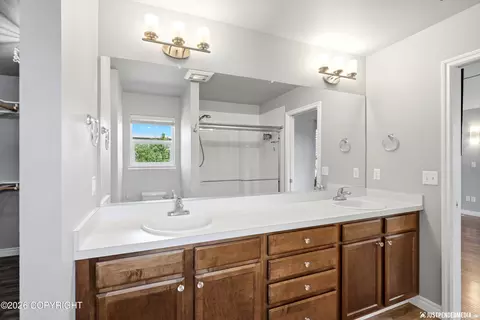 Bath - 1201 Northpointe Bluff Dr, Anchorage, AK 99501 photo 2 of 3