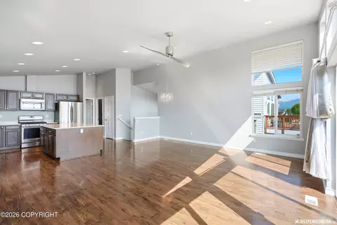 Living - 1201 Northpointe Bluff Dr, Anchorage, AK 99501 photo 2 of 7