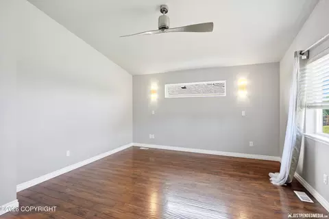 Living - 1201 Northpointe Bluff Dr, Anchorage, AK 99501 photo 6 of 7