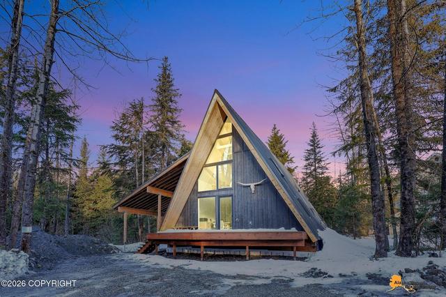 186 Banff Cir, Girdwood, AK 99587