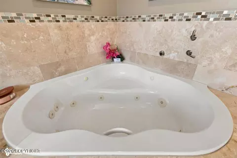 Bath - 11330 Steeple Dr, Eagle River, AK 99577 photo 7 of 10