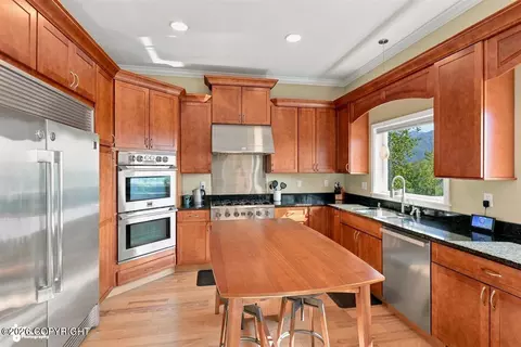 Kitchen - 11330 Steeple Dr, Eagle River, AK 99577 photo 3 of 6