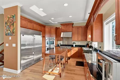 Kitchen - 11330 Steeple Dr, Eagle River, AK 99577 photo 2 of 6