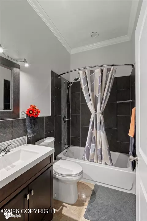 Bath - 11330 Steeple Dr, Eagle River, AK 99577 photo 9 of 10