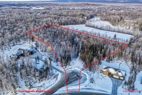 1420 N Bloodstone Cir, Wasilla, AK 99654