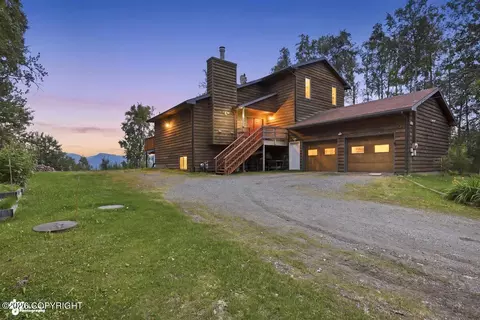 3231 S Caryshea St, Wasilla, AK 99654