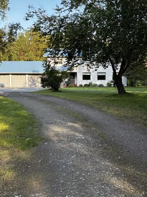 4600 N Mckean Dr, Palmer, AK 99645