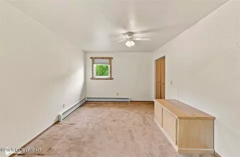 Bedroom - 38215 Robinson Loop Rd, Sterling, AK 99672 photo 6 of 8