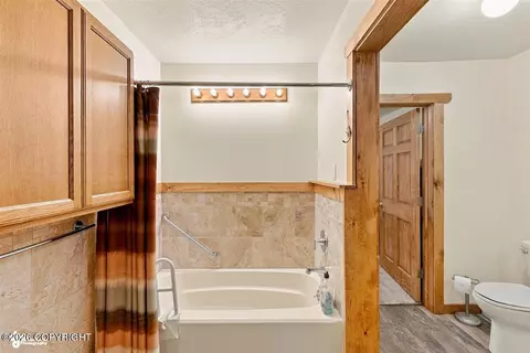 Bath - 38215 Robinson Loop Rd, Sterling, AK 99672 photo 4 of 6