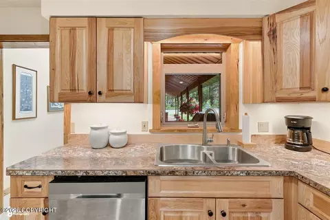 Kitchen - 38215 Robinson Loop Rd, Sterling, AK 99672 photo 6 of 8