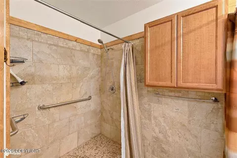 Bath - 38215 Robinson Loop Rd, Sterling, AK 99672 photo 3 of 6