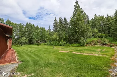 Exterior - 38215 Robinson Loop Rd, Sterling, AK 99672 photo 10 of 14