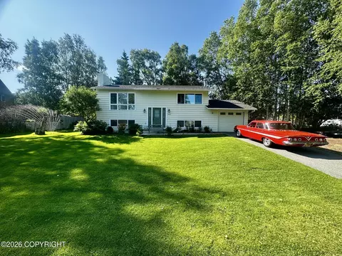 3002 Wendys Way, Anchorage, AK 99517