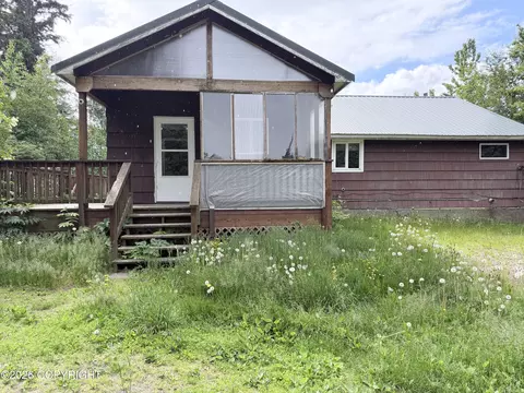 50 Mcphetres Rd, Haines, AK 99827