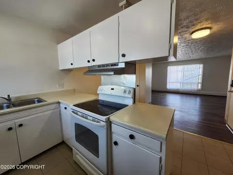Kitchen - 3925 E 9th Ave, Anchorage, AK 99508 photo 6 of 6
