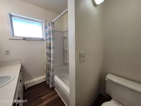 Bath - 3925 E 9th Ave, Anchorage, AK 99508 photo 4 of 5