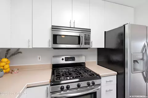 Kitchen - 1935 Orca Pl, Anchorage, AK 99501 photo 4 of 5